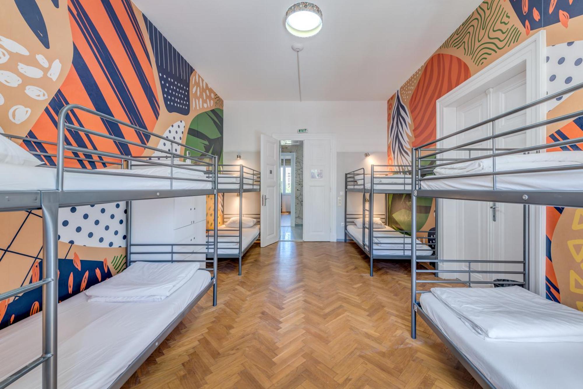 Hostel Colors Of Adriatic - Youth Only Split Bagian luar foto