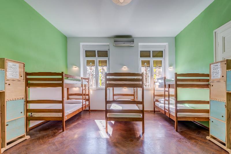 Hostel Colors Of Adriatic - Youth Only Split Bagian luar foto