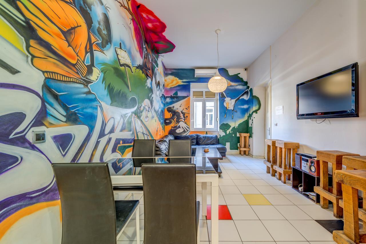 Hostel Colors Of Adriatic - Youth Only Split Bagian luar foto